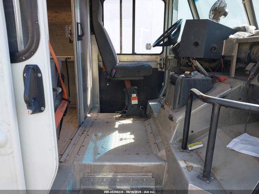 2021 FREIGHTLINER MT55G auction photo 5