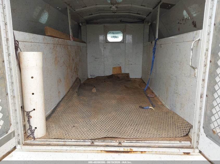 2006 CHEVROLET EXPRESS CUTAWAY auction photo 8