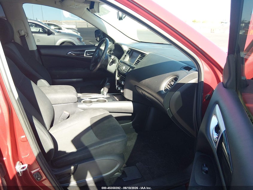 2017 NISSAN PATHFINDER auction photo 5