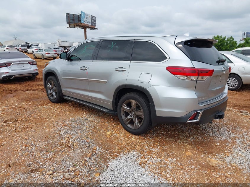 2018 TOYOTA HIGHLANDER auction photo 3