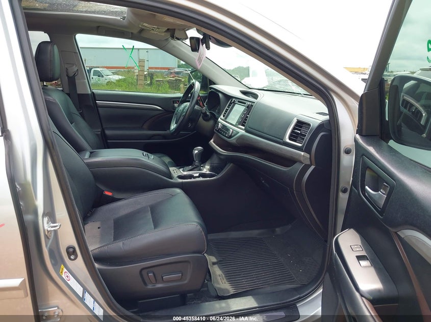 2018 TOYOTA HIGHLANDER auction photo 5
