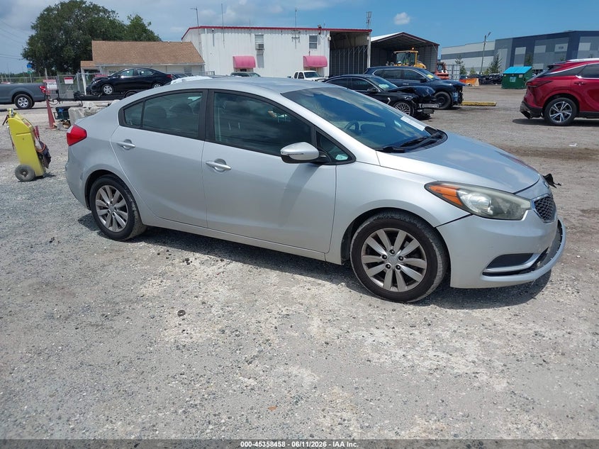 Vin: knafx4a67g5575979, lot: 45856419, kia forte lx 2016 img_1
