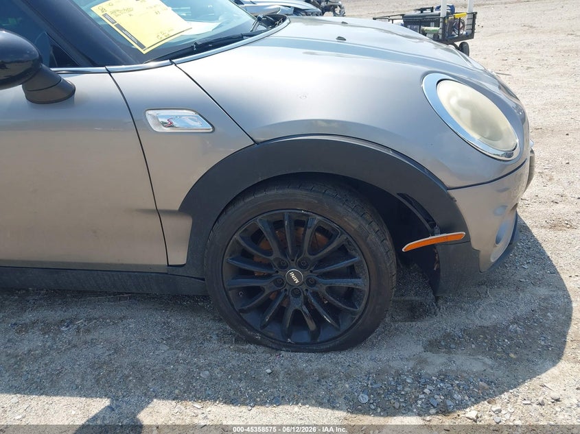 2016 Mini Clubman Cooper S VIN: WMWLN9C54G2E16254 Lot: 45358575