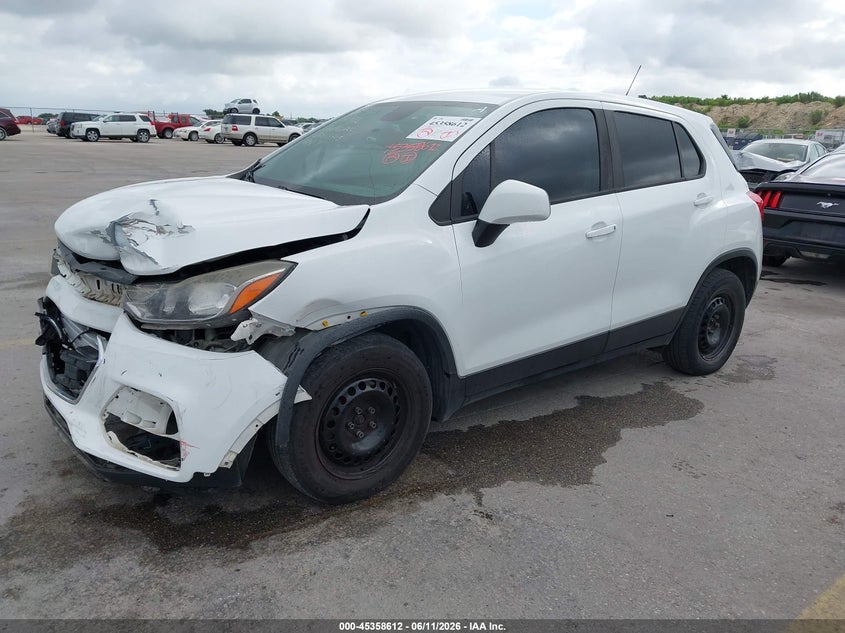 2017 CHEVROLET TRAX auction photo 2