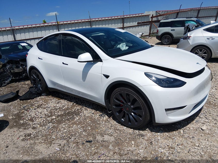 2022 TESLA MODEL Y  (VIN: 7SAYGDEF7NF326490)