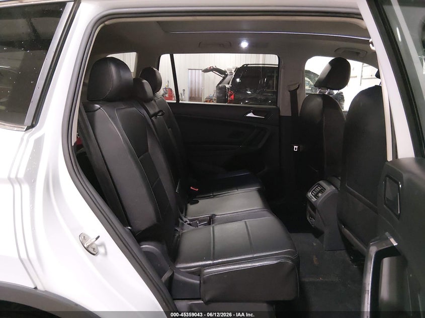 2018 VOLKSWAGEN TIGUAN auction photo 8