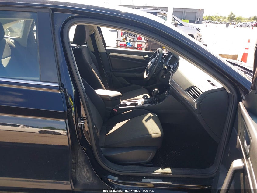 2019 VOLKSWAGEN JETTA auction photo 5