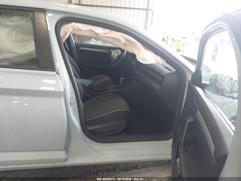2025 VOLKSWAGEN JETTA auction photo 5