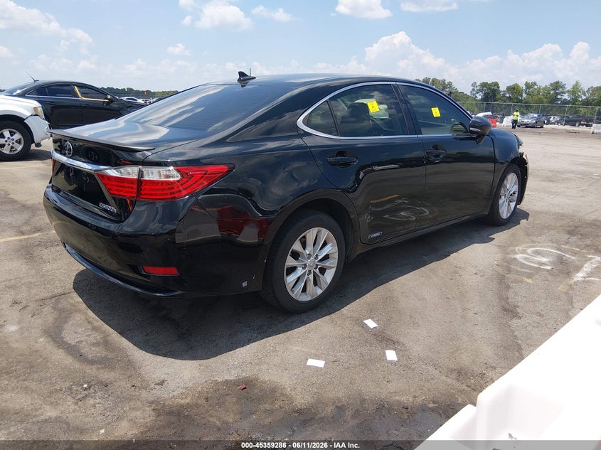 Vin: jthbw1ggxd2024119, lot: 45857247, lexus es 300h 20134