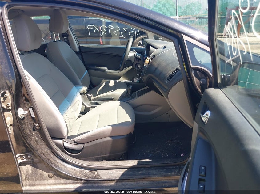 2016 KIA FORTE auction photo 5