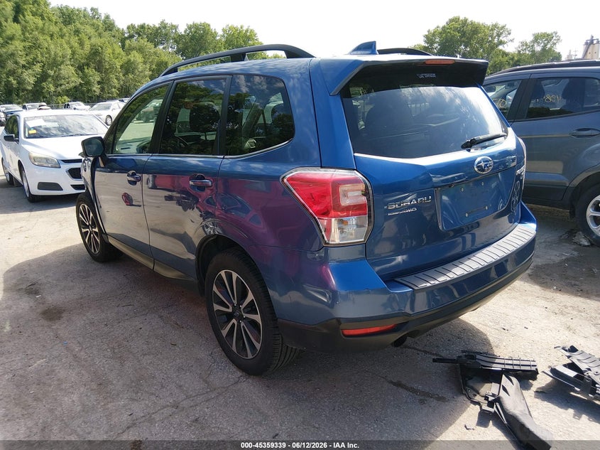 2017 SUBARU FORESTER auction photo 3
