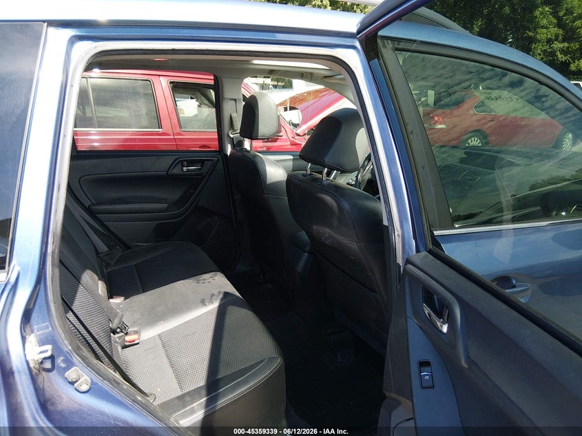 2017 SUBARU FORESTER auction photo 8