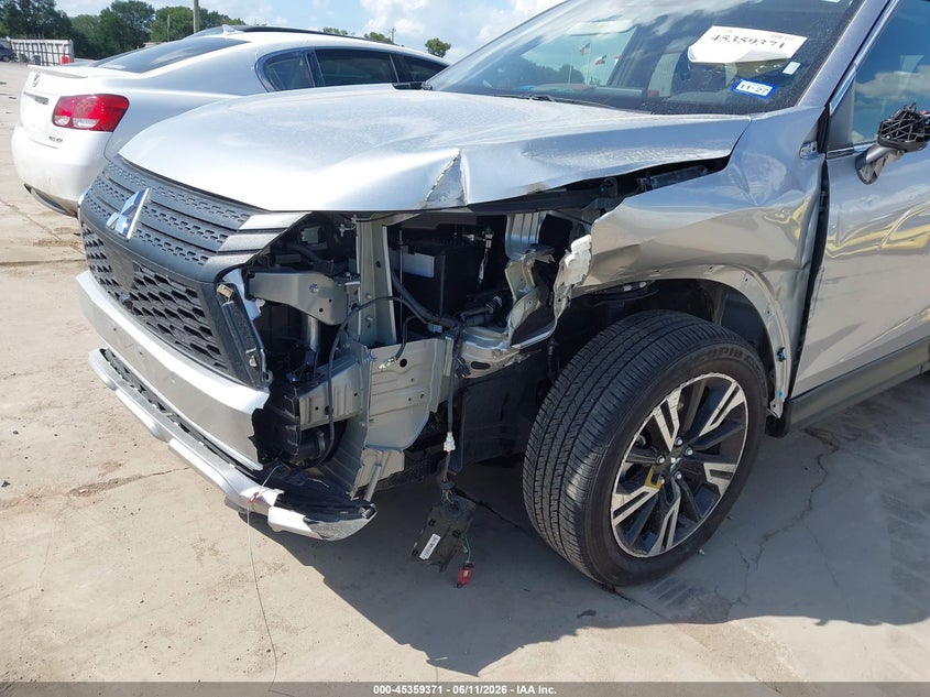 2026 Mitsubishi Eclipse Cross Black Edition S-Awc/Se S-Awc/Sel S-Awc VIN: JA4ATWAA0TZ006882 Lot: 45359371