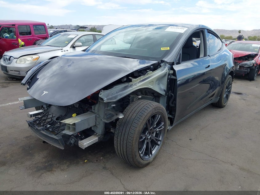 2025 Tesla Model Y Long Range Dual Motor Rear-Wheel Drive 7SAYGDED8SF269260 photo 1