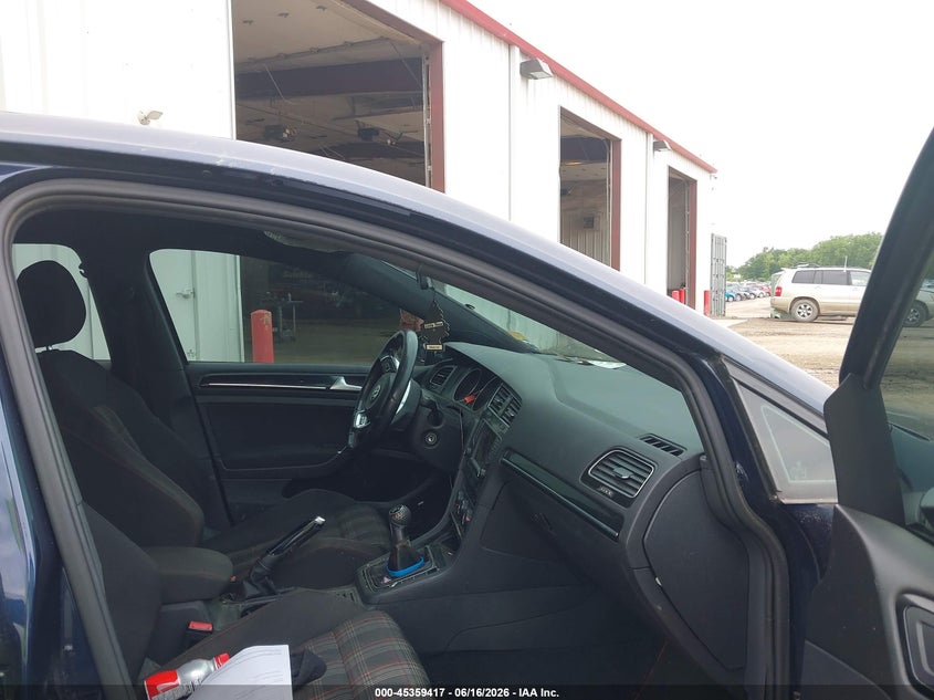 2016 VOLKSWAGEN GOLF GTI auction photo 5