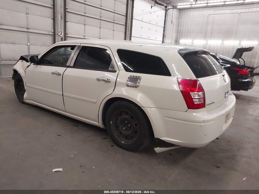 2005 DODGE MAGNUM auction photo 3