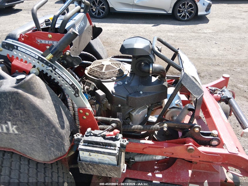 2025 EXMARK VERTEX RIDING MOWER auction photo 5