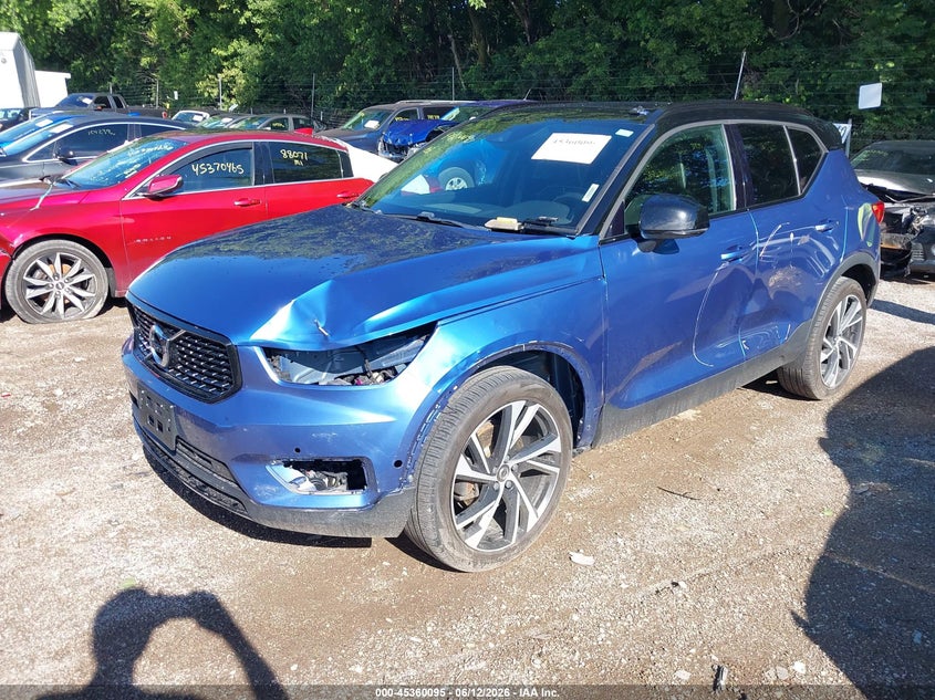 2019 Volvo Xc40 T5 Momentum/T5 R-Design YV4162XZ1K2009006 photo 1