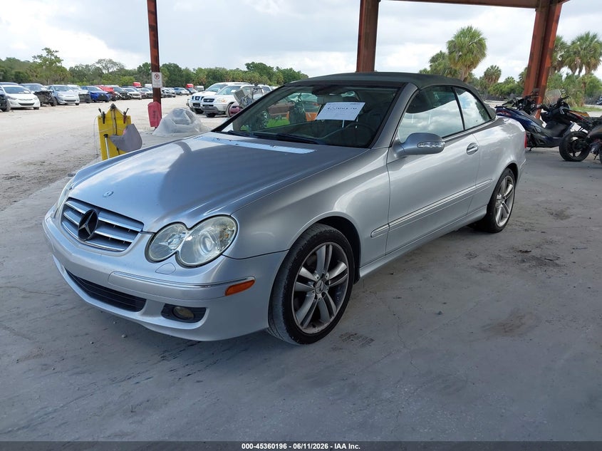 2007 Mercedes-Benz Clk 350 WDBTK56F47T085786 photo 1