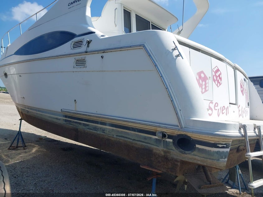 2001 CARVER 36' auction photo 3