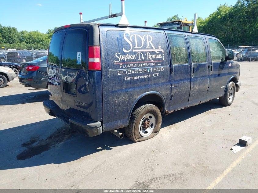 2004 CHEVROLET EXPRESS VAN 6.0L V-8 300HP
