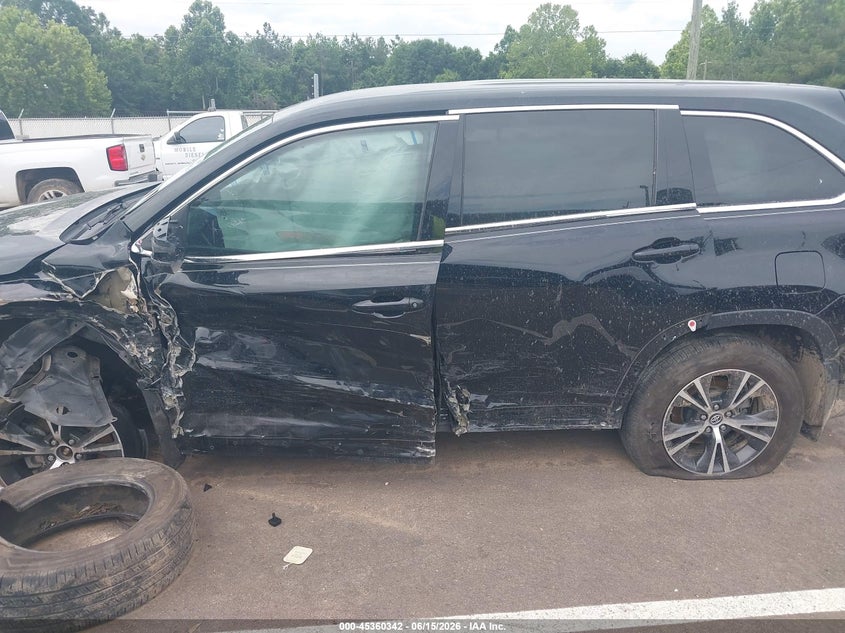 TOYOTA HIGHLANDER - zdjęcie 16