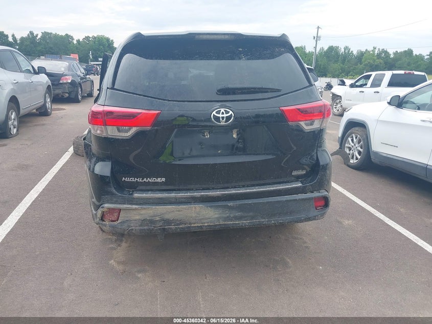 TOYOTA HIGHLANDER - zdjęcie 18