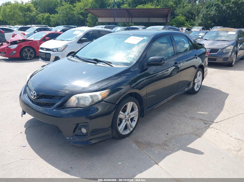 2013 TOYOTA COROLLA auction photo 2