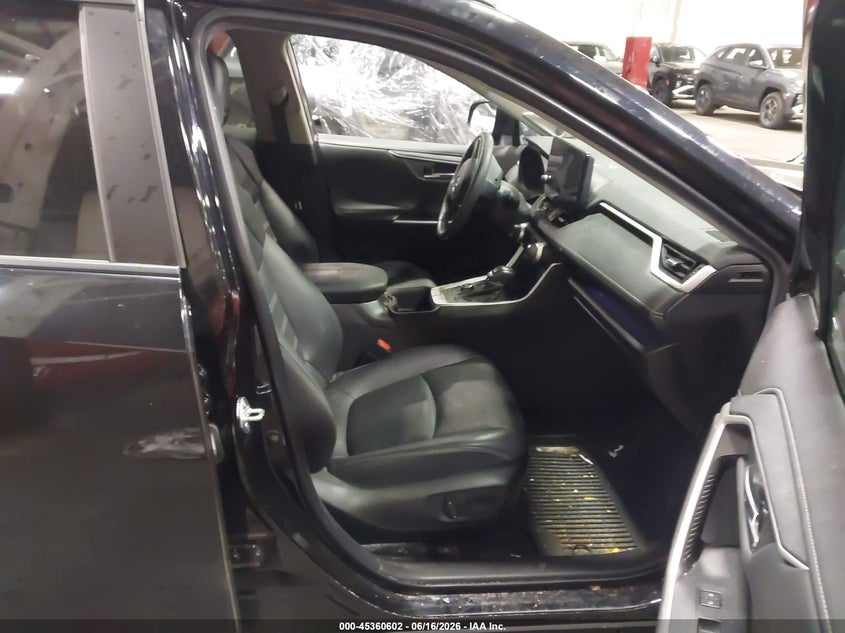 2023 TOYOTA RAV4 auction photo 5