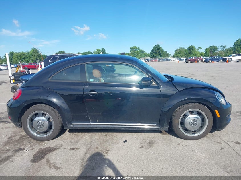 2015 Volkswagen Beetle 1.8T Classic VIN: 3VWF17AT7FM653582 Lot: 45360754