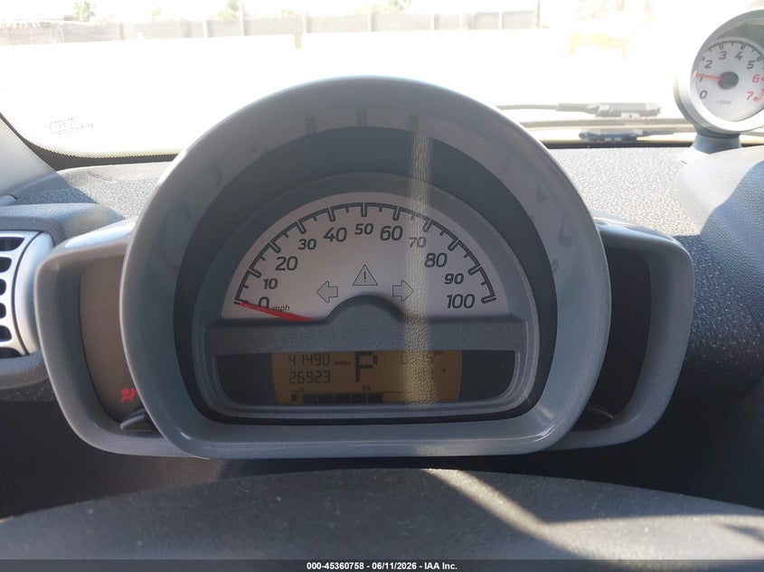 2008 Smart Fortwo Passion/Pure VIN: WMEEJ31X18K140396 Lot: 45360758
