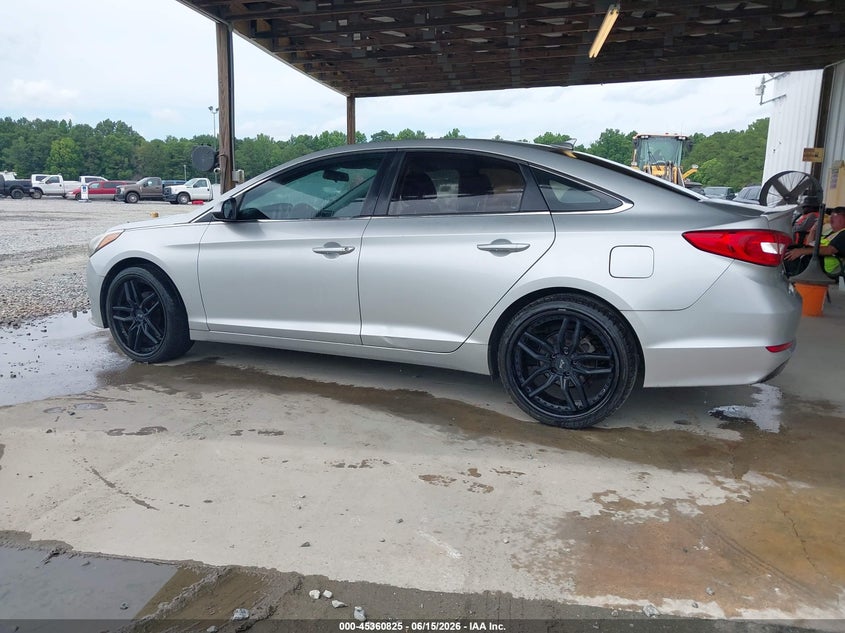 2015 HYUNDAI SONATA auction photo 3