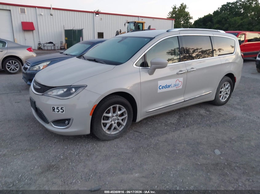Vin: 2c4rc1bg7lr204917, lot: 45858877, chrysler pacifica touring l 20202