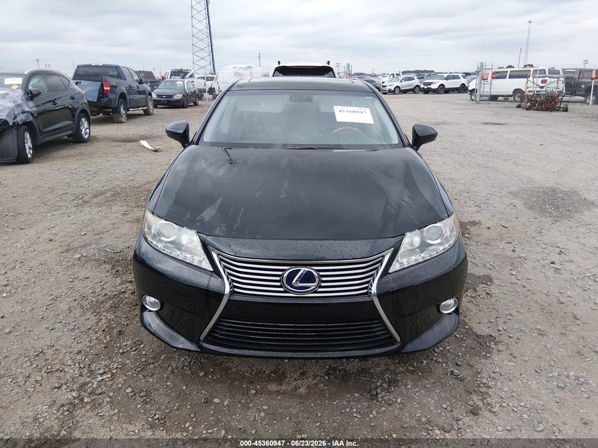 AtlanticExpress - Lexus ES 300h