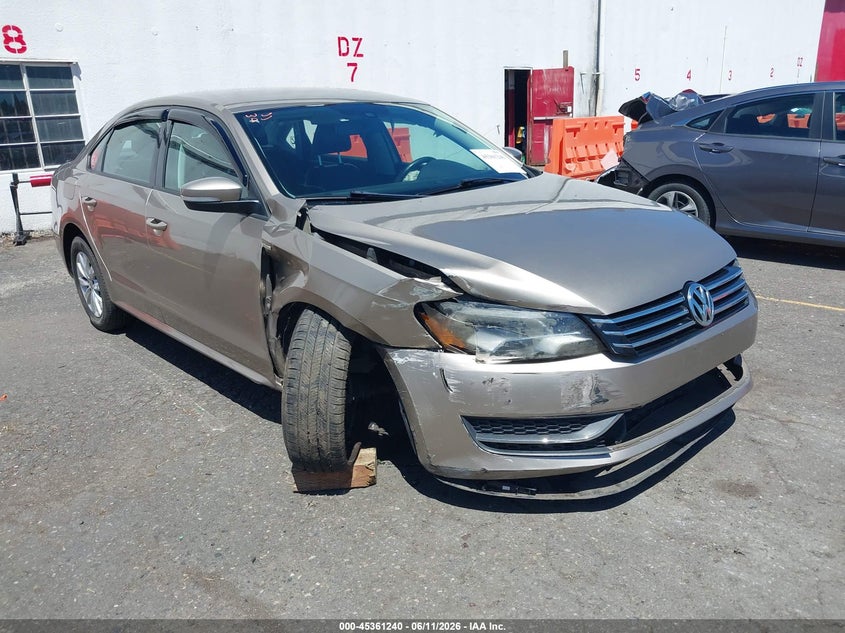 2015 VOLKSWAGEN PASSAT auction photo 1