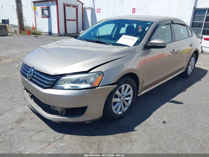 2015 VOLKSWAGEN PASSAT auction photo 2