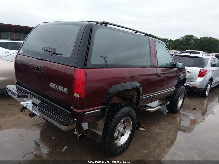 1992 CHEVROLET BLAZER auction photo 4