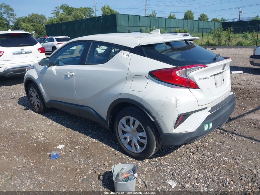 2019 TOYOTA C-HR auction photo 3