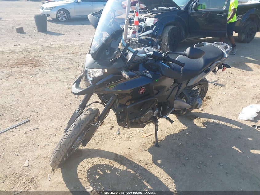 2016 HONDA VFR SPORT_BIKE 4