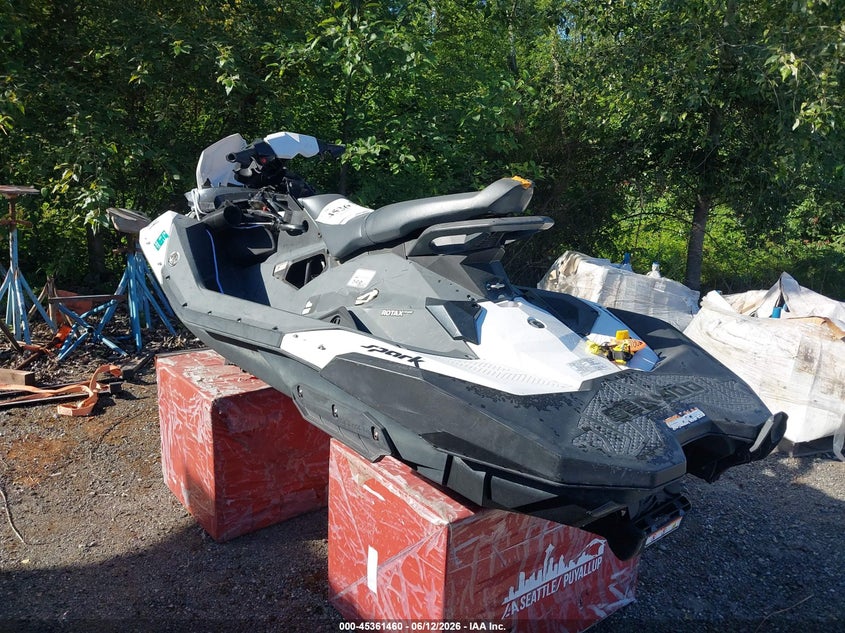 2016 SEADOO SPARK auction photo 3