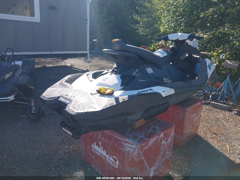 2016 SEADOO SPARK auction photo 4