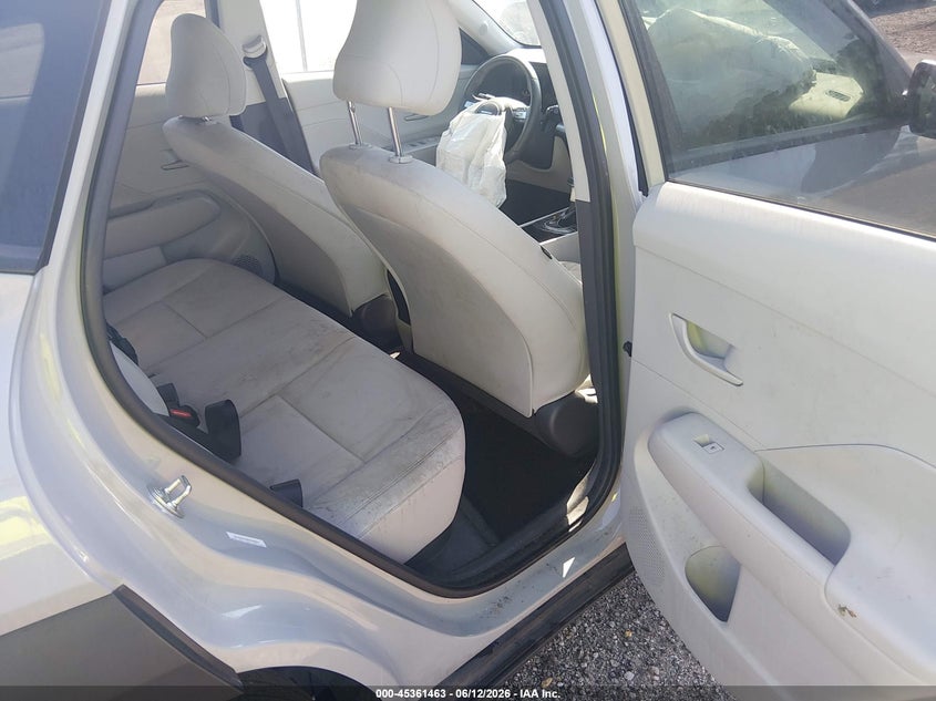 2025 HYUNDAI KONA auction photo 8
