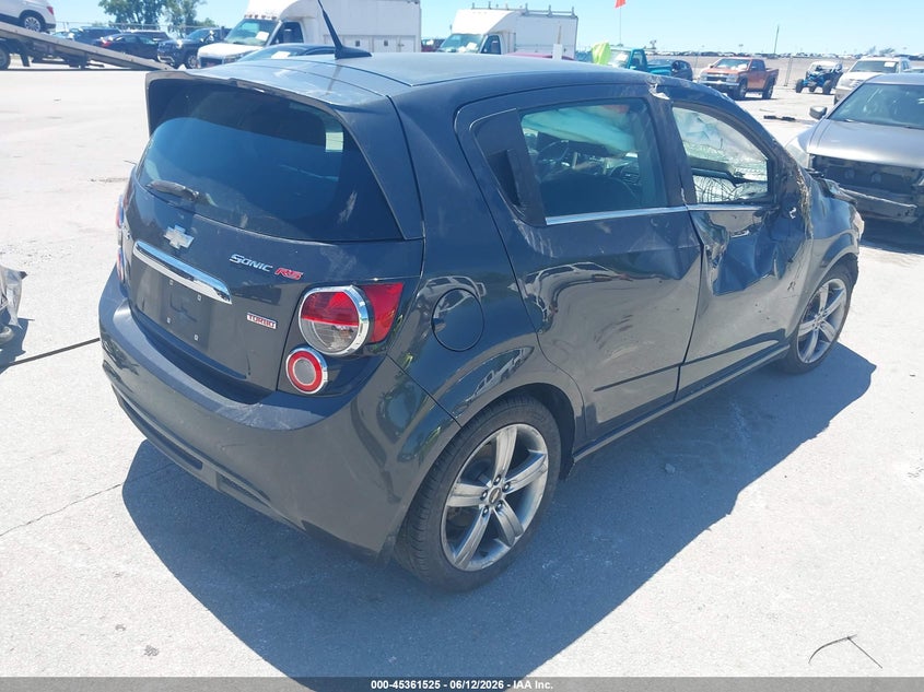 2014 CHEVROLET SONIC auction photo 4