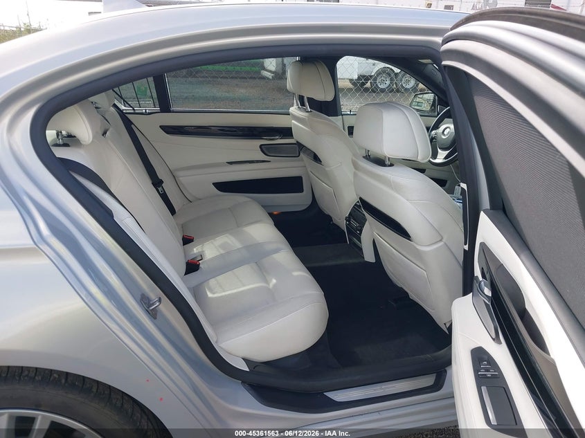 2014 BMW Alpina B7 VIN: WBAYE8C53ED135304 Lot: 45361563
