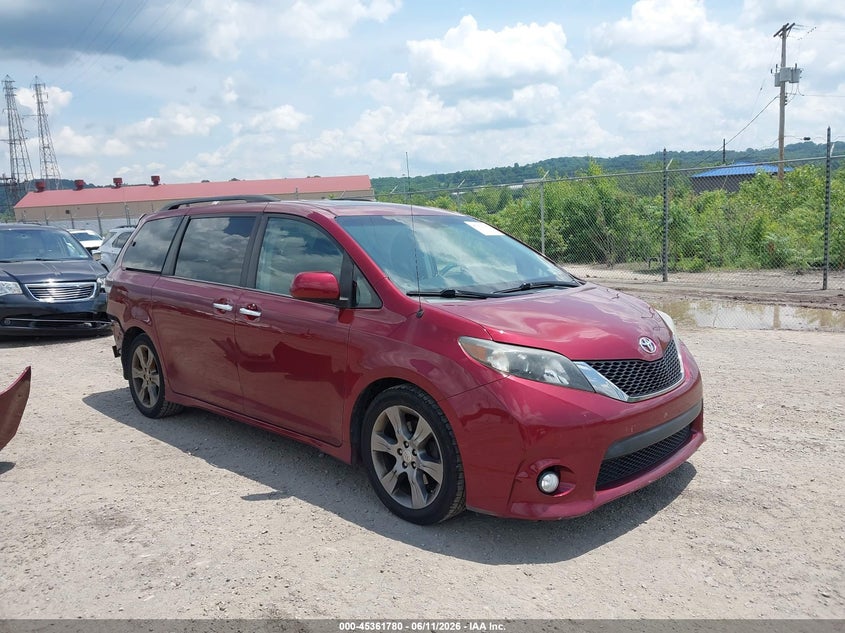 2014 Toyota Sienna