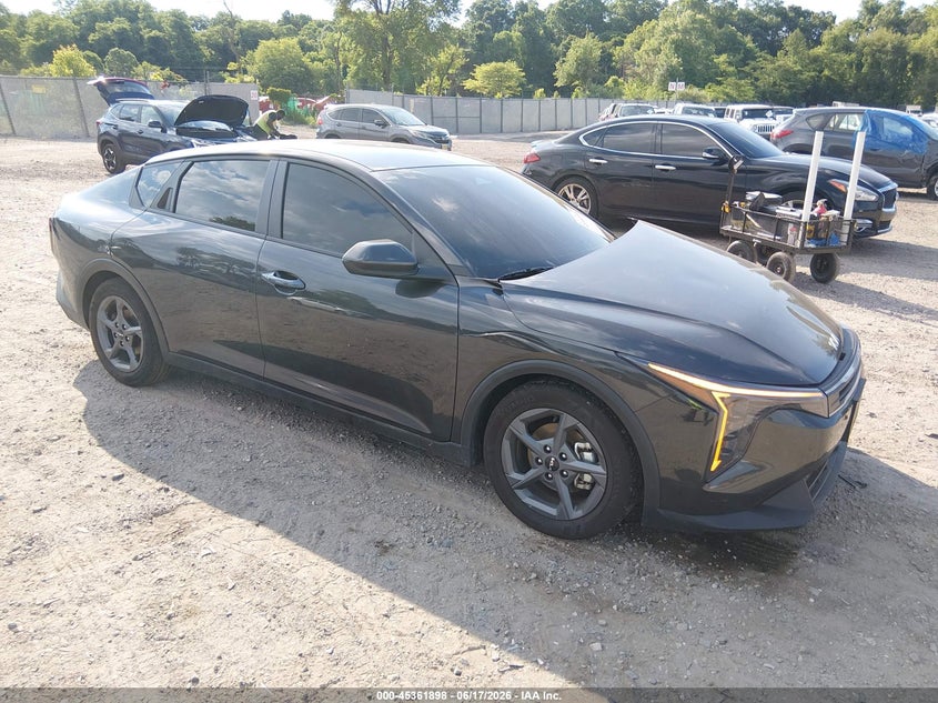 2025 KIA K4 — zdjęcie z aukcji