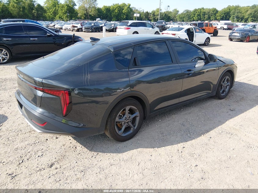 2025 KIA K4 — zdjęcie 4