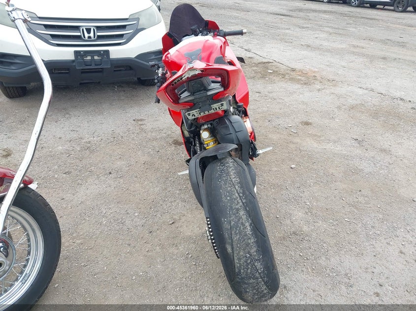 2022 Ducati Panigale V4S VIN: ZDMDAGWW0NB001829 Lot: 45361960
