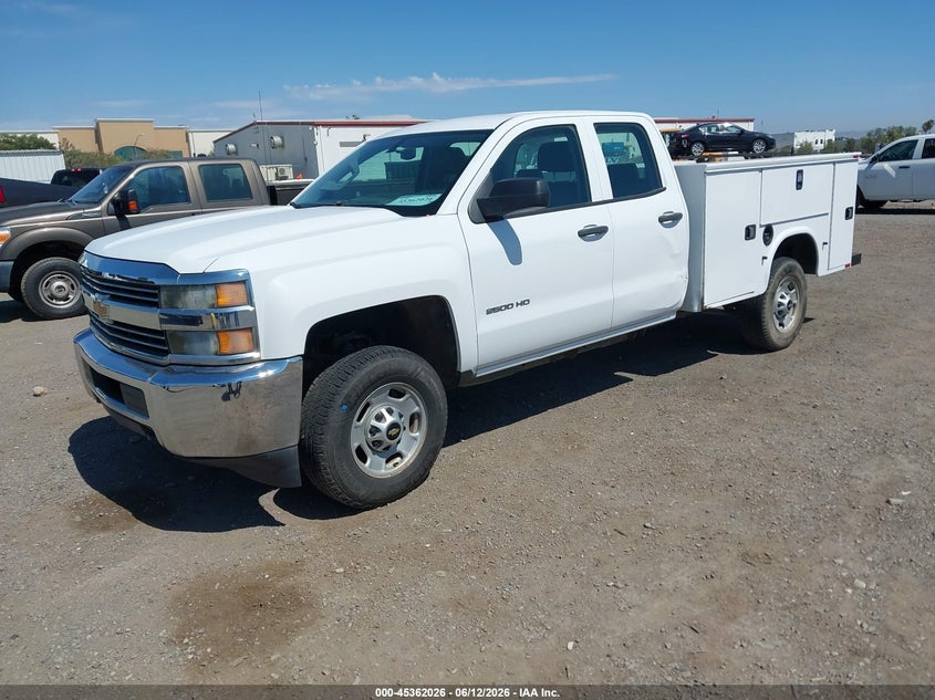 2015 CHEVROLET SILVERADO 2500HD BUILT AFTER AUG 14 auction photo 2