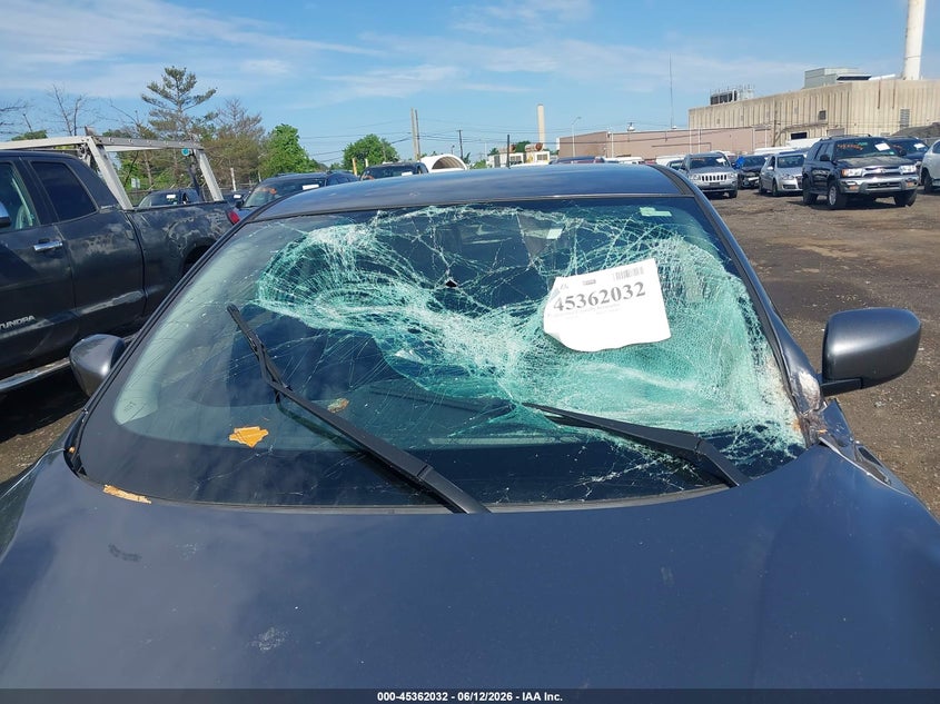 2019 NISSAN ROGUE SPORT auction photo 6